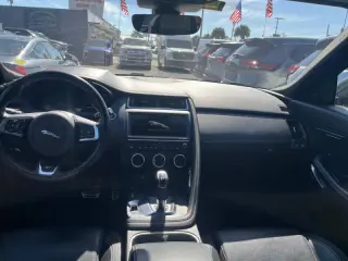 2018 Jaguar E-PACE P300 R-Dynamic SE