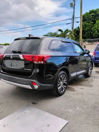 2018 Mitsubishi Outlander LE