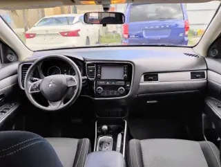2018 Mitsubishi Outlander LE