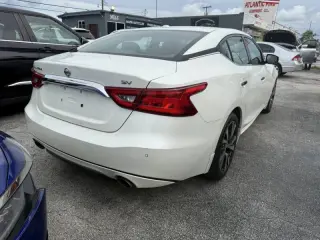 2017 Nissan Maxima