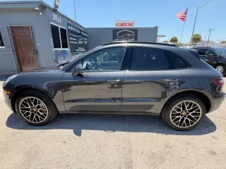 2017 Porsche Macan S