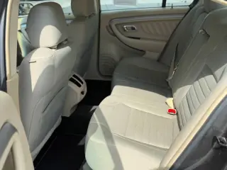 2017 Ford Taurus