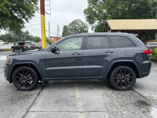 2017 Jeep Grand Cherokee Altitude