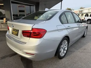 2017 BMW 3 Series 320i