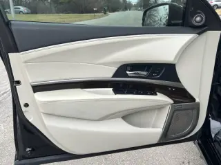 2016 Acura RLX w/Advance