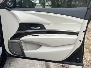 2016 Acura RLX w/Advance