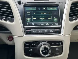 2016 Acura RLX w/Advance