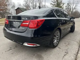 2016 Acura RLX w/Advance