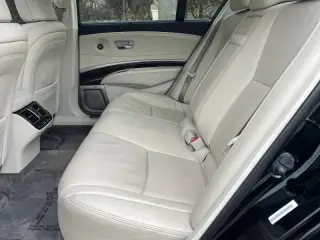 2016 Acura RLX w/Advance
