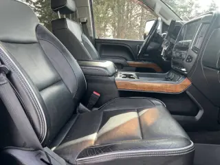 2018 Chevrolet Silverado 3500HD High Country