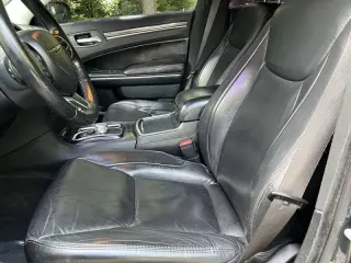 2018 Chrysler 300 Touring L