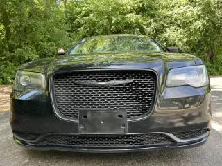 2018 Chrysler 300 Touring L