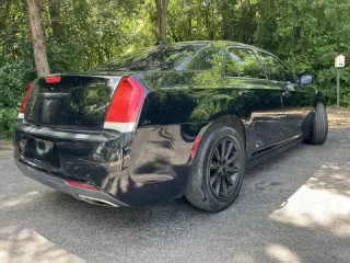2018 Chrysler 300 Touring L