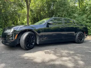 2018 Chrysler 300 Touring L