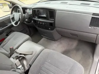 2009 Dodge Ram 2500 SXT