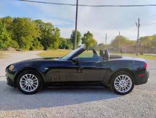 2017 FIAT 124 Spider Classica