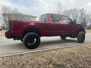 2019 Ford F-250 Super Duty Lariat