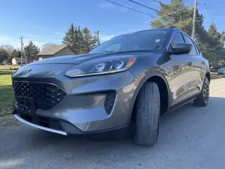 2021 Ford Escape Hybrid SE