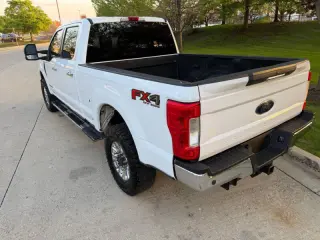 2018 Ford F-350 Super Duty XLT