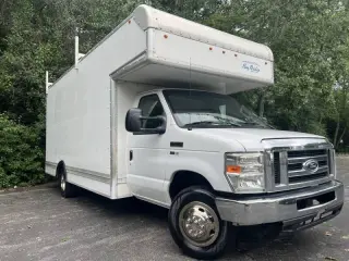 2016 Ford E-Series E-350 SD