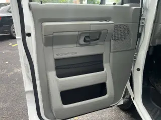 2016 Ford E-Series E-350 SD