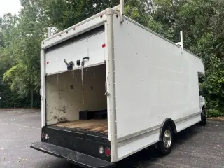2016 Ford E-Series E-350 SD
