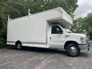 2016 Ford E-Series E-350 SD