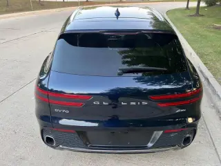 2023 Genesis GV70