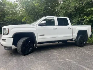 2018 GMC Sierra 1500 SLE