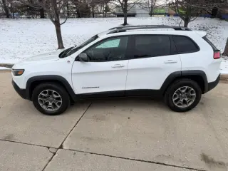 2020 Jeep Cherokee Trailhawk
