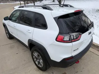 2020 Jeep Cherokee Trailhawk
