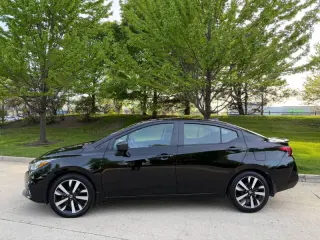 2021 Nissan Versa SR