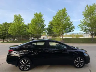 2021 Nissan Versa SR