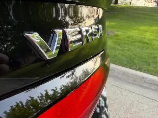 2021 Nissan Versa SR