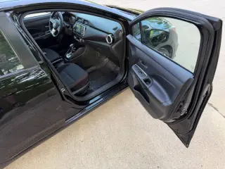 2021 Nissan Versa SR