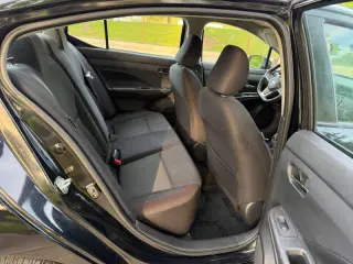2021 Nissan Versa SR