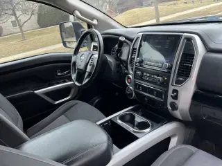 2020 Nissan Titan XD SV