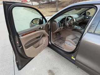2011 Porsche Cayenne S