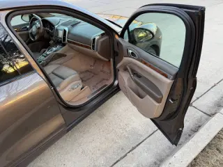 2011 Porsche Cayenne S