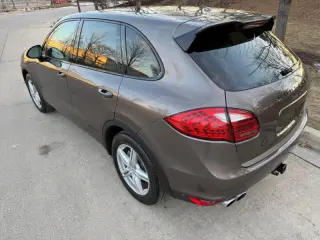 2011 Porsche Cayenne S