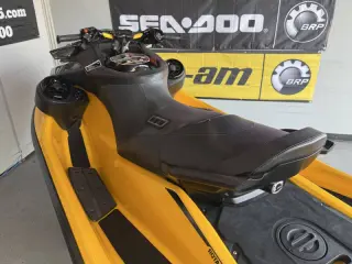 2021 Sea-Doo RXP-X