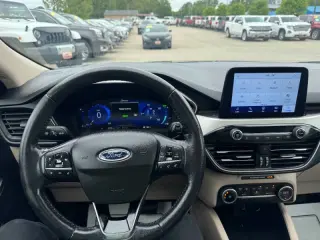 2020 Ford Escape Hybrid SE Sport