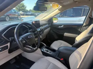 2020 Ford Escape Hybrid Titanium