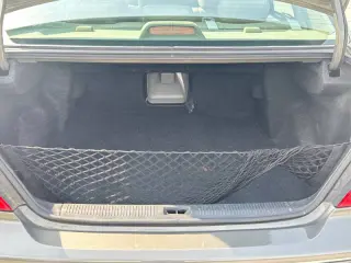 2004 Toyota Avalon XL