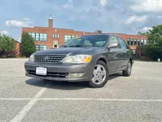 2004 Toyota Avalon XL