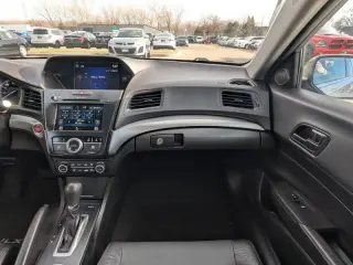 2017 Acura ILX w/Premium