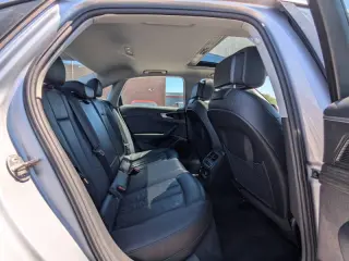 2018 Audi A4 2.0T quattro Premium Plus