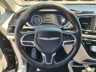 2020 Chrysler Voyager LXi