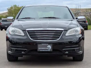 2013 Chrysler 200 Limited
