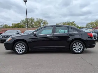 2013 Chrysler 200 Limited